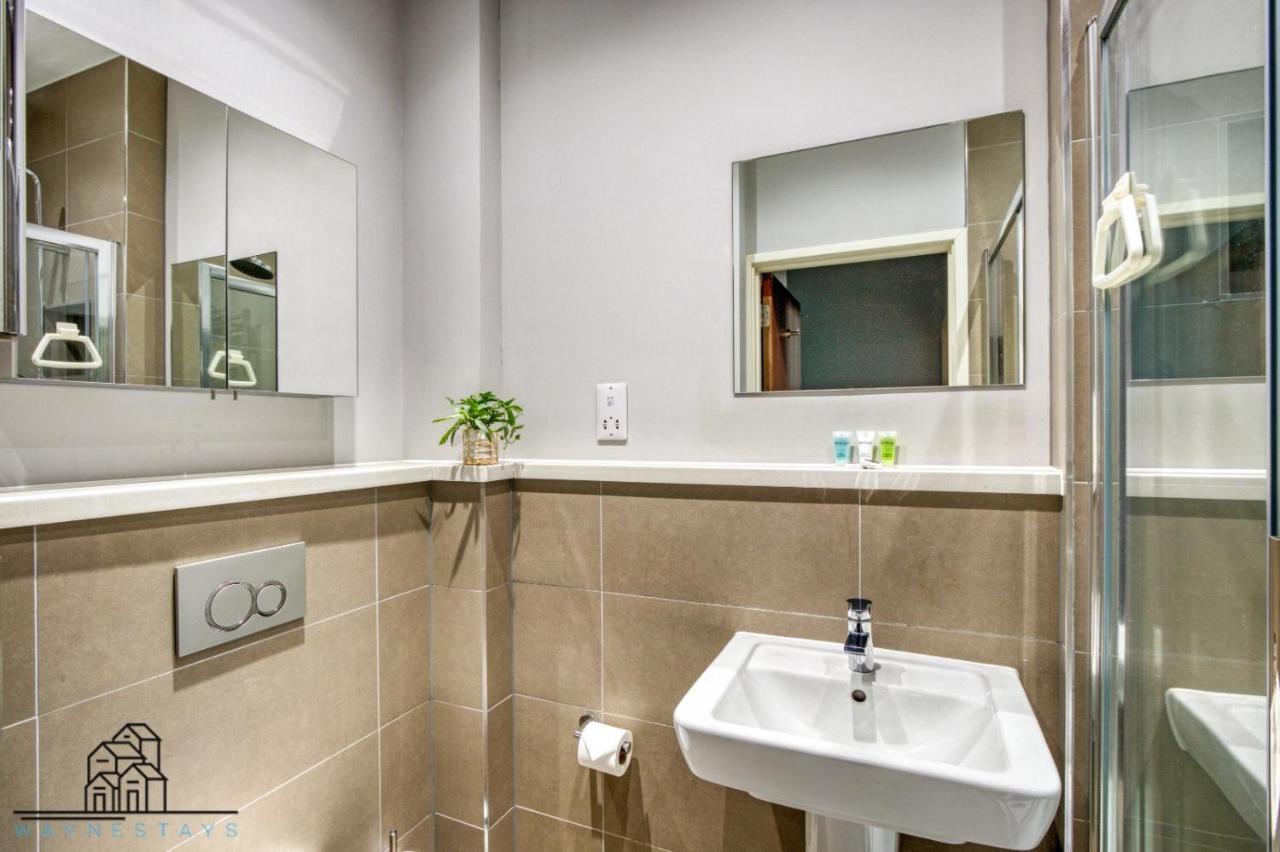 Апартаменты Cosy 1-Bed By Heathrow Airport Лондон Экстерьер фото