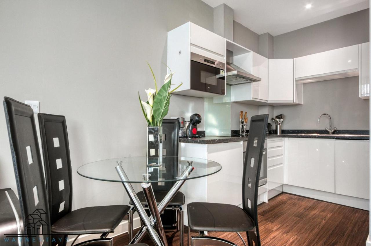Апартаменты Cosy 1-Bed By Heathrow Airport Лондон Экстерьер фото